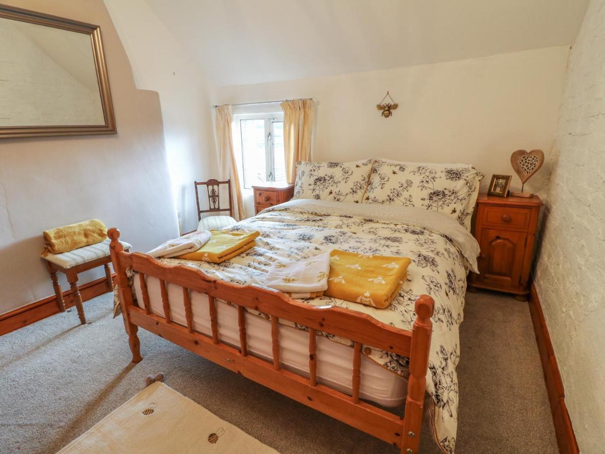 Beehive Villa Матлок Екстериор снимка